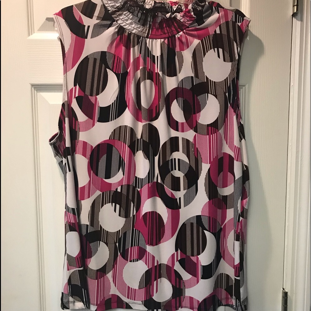 Plus Size Mock Neck short sleeve top